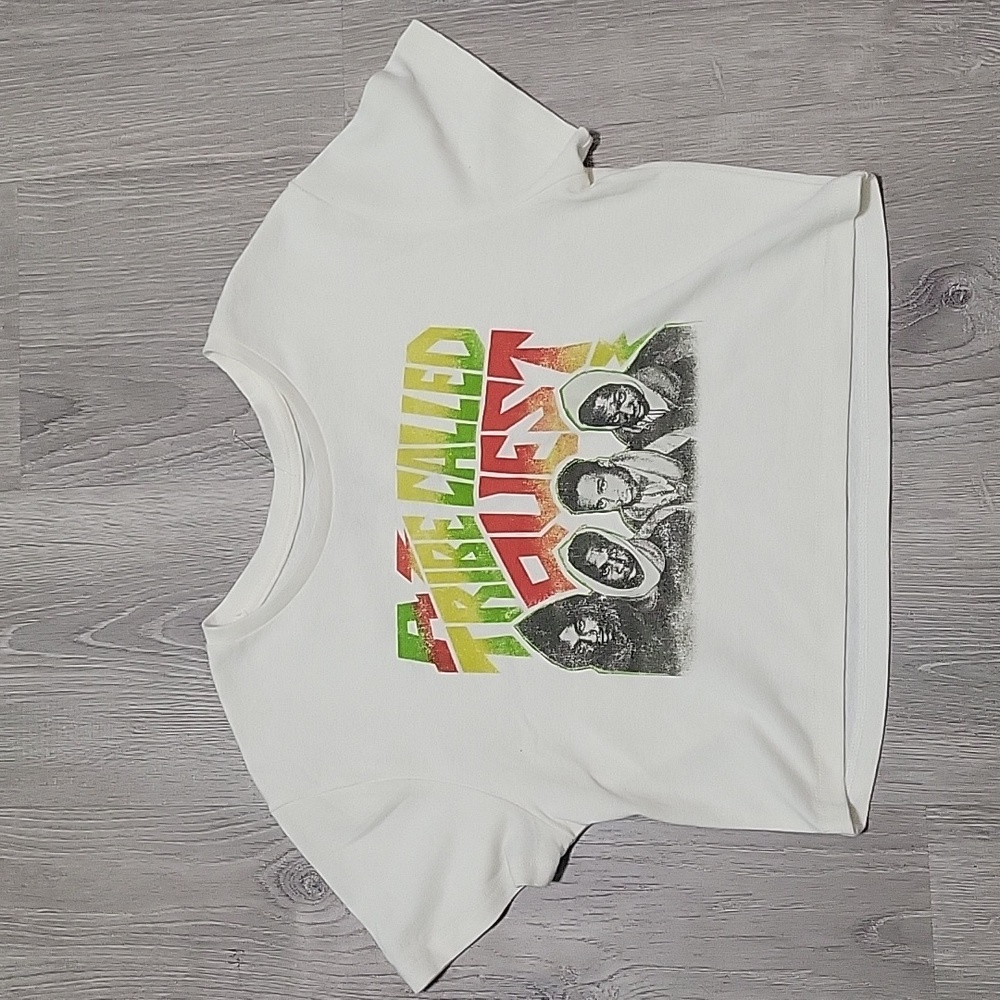 cropped t-shirt